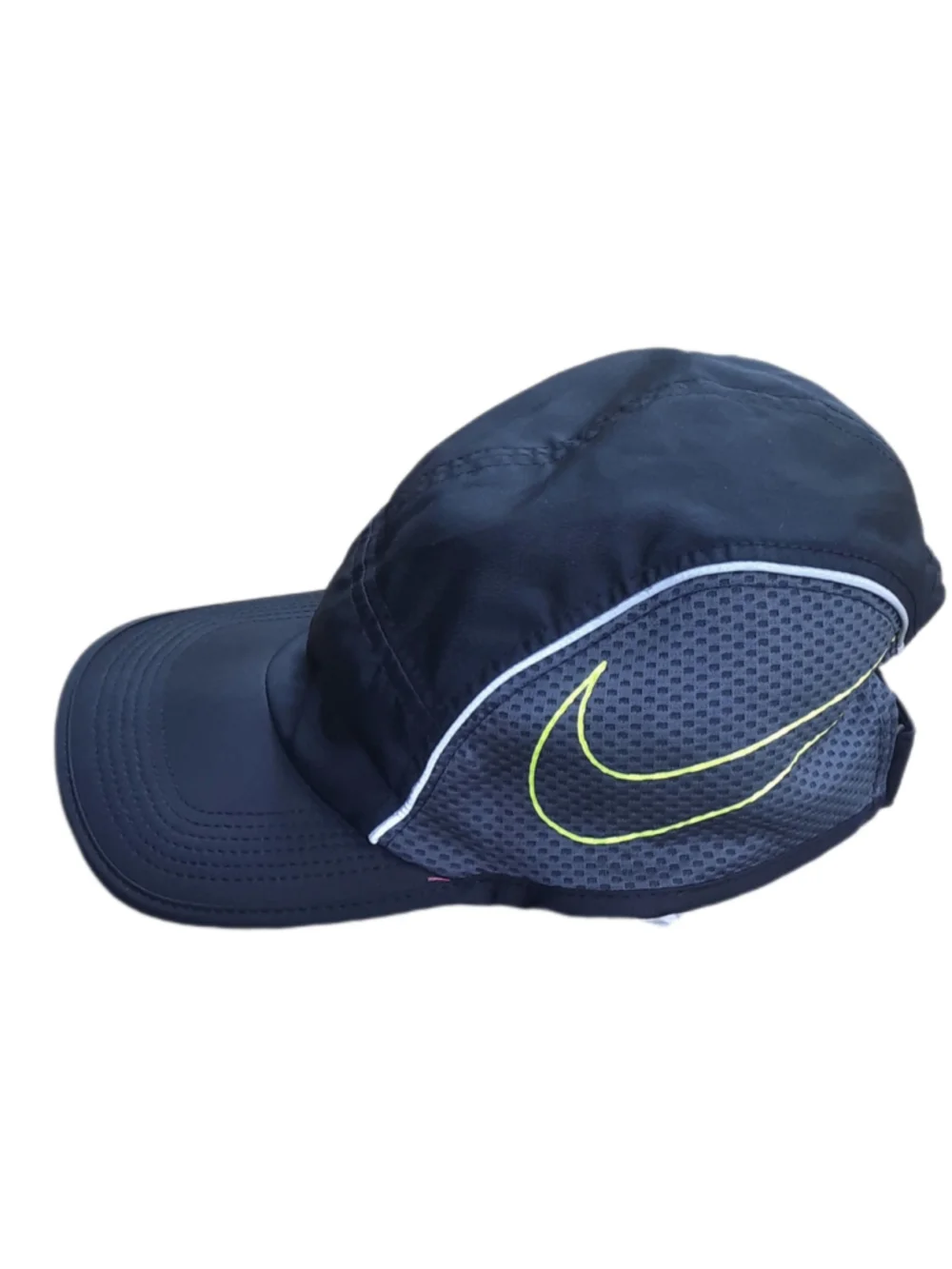 Nike Aerobill Tailwind Reflective AW84 Running Cap Dri Fit (848376-010)